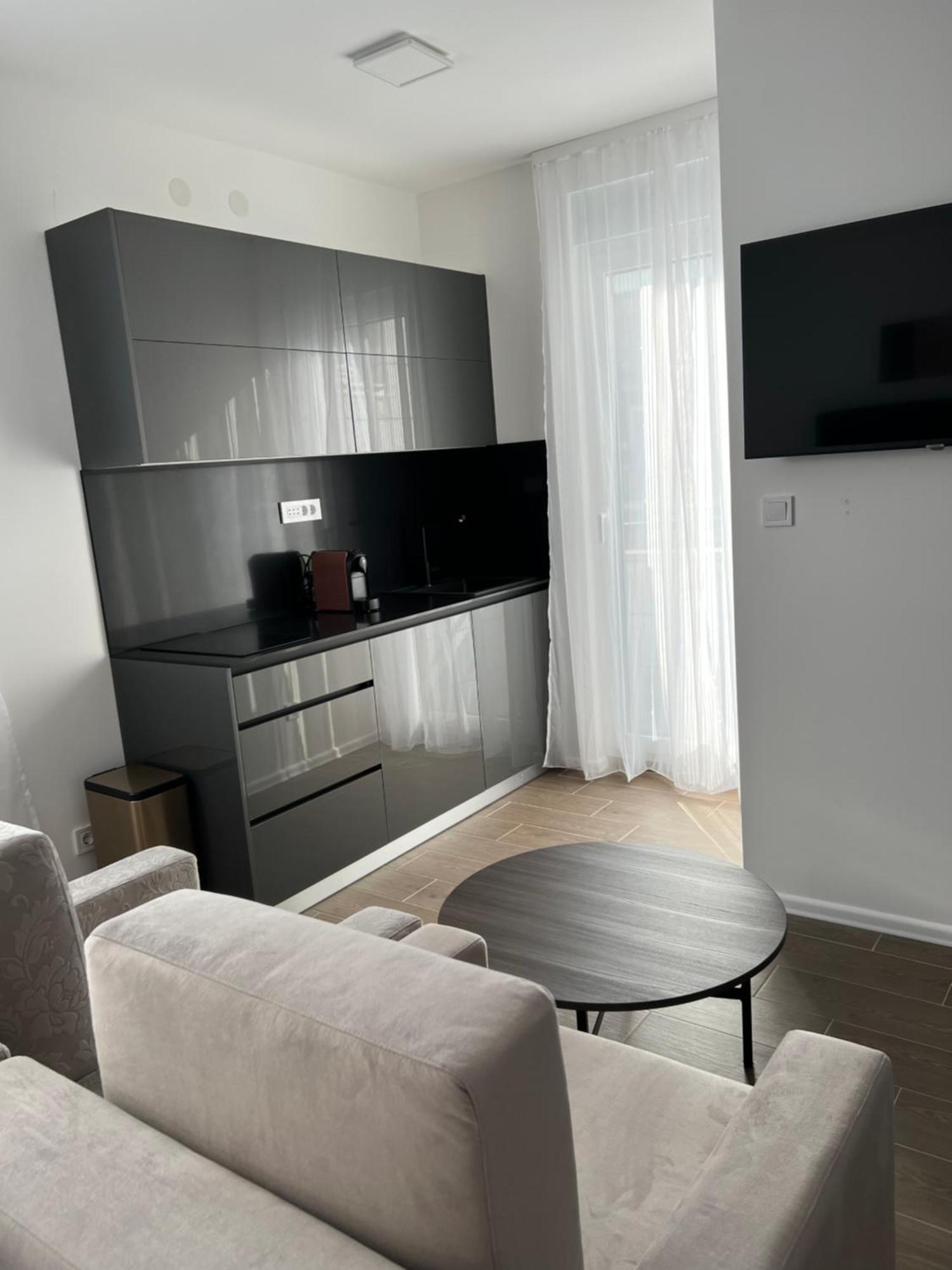 Madamik Apartments Биела Экстерьер фото